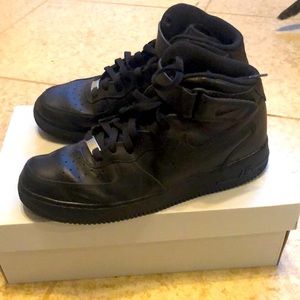 Nike Air Force 1 Mid ‘07